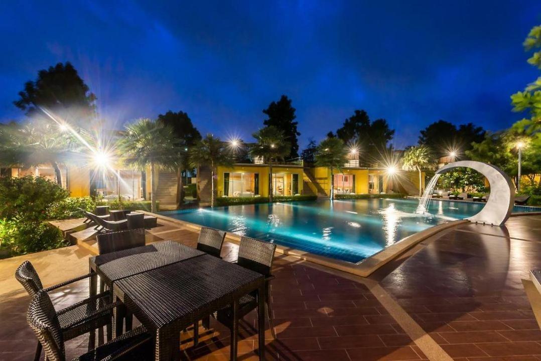 Bangkok.Grand.Resort 반 방 보 외부 사진