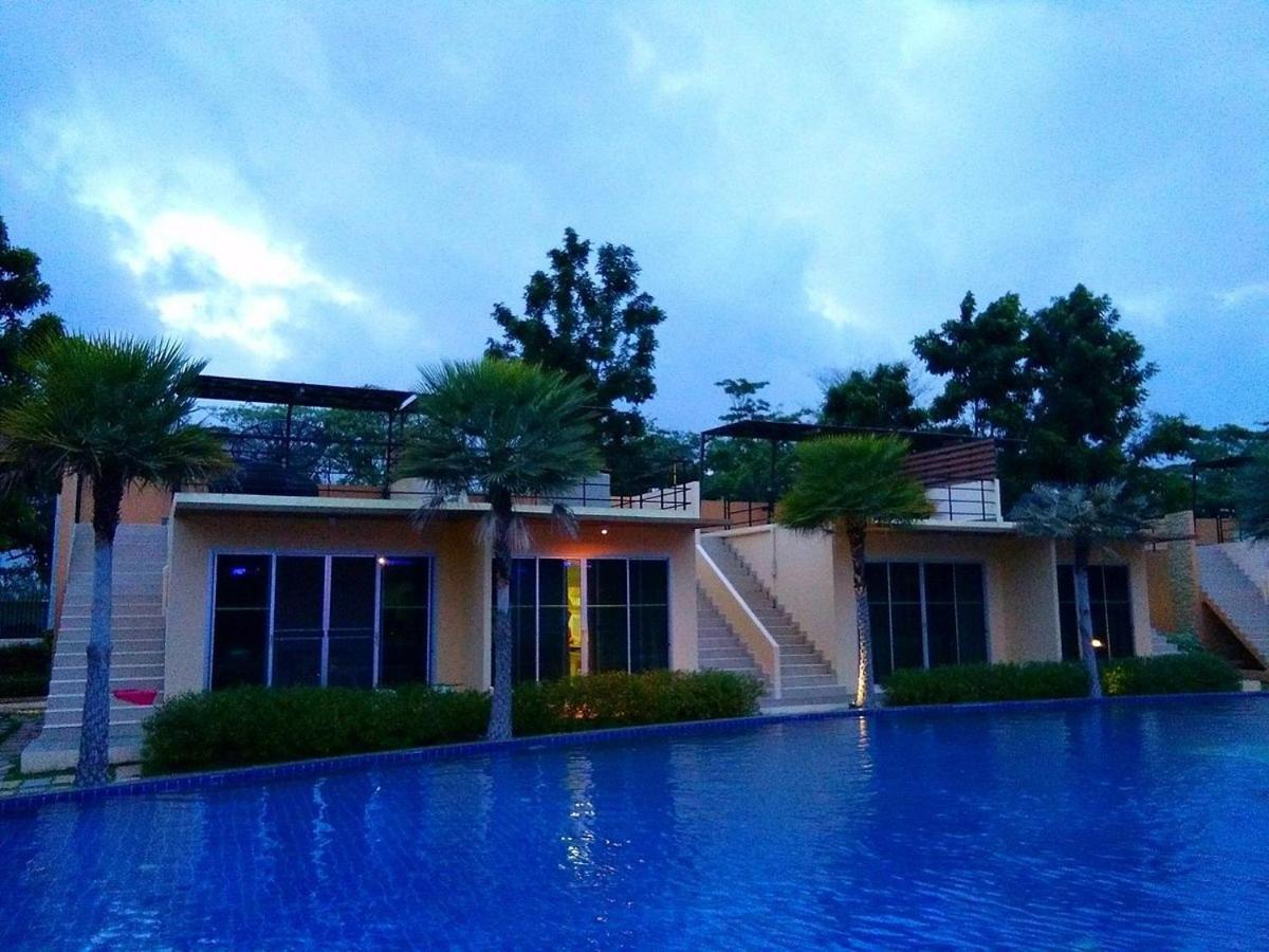 Bangkok.Grand.Resort 반 방 보 외부 사진
