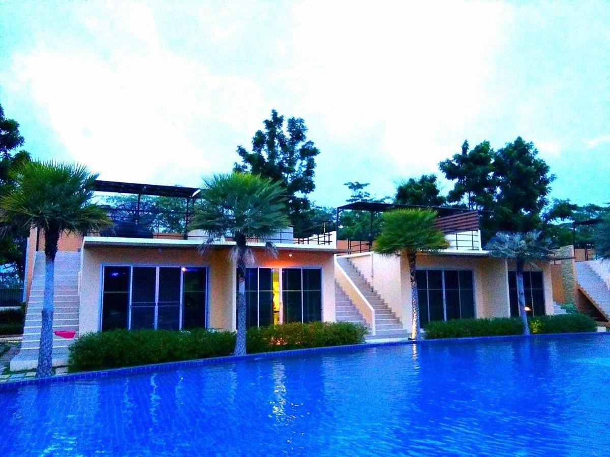 Bangkok.Grand.Resort 반 방 보 외부 사진